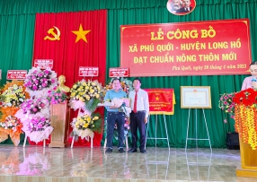 Sáng ngày 26.04.2023, huyện Long Hồ trang trọng tổ chức lễ công bố ĐẠT CHUÂN NÔNG THÔN MỚI tại địa bàn xã Phú Quới, Huyện Long Hồ, tỉnh Vĩnh Long.